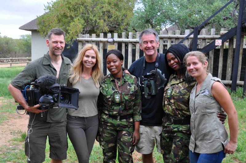 Anneka, Nigel and Michael meet Jade and The Mambas